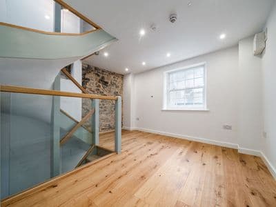 Tideswell Office Space Art Gallery B16