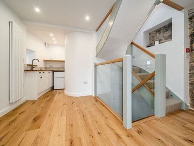 Tideswell Office Space Art Gallery B17