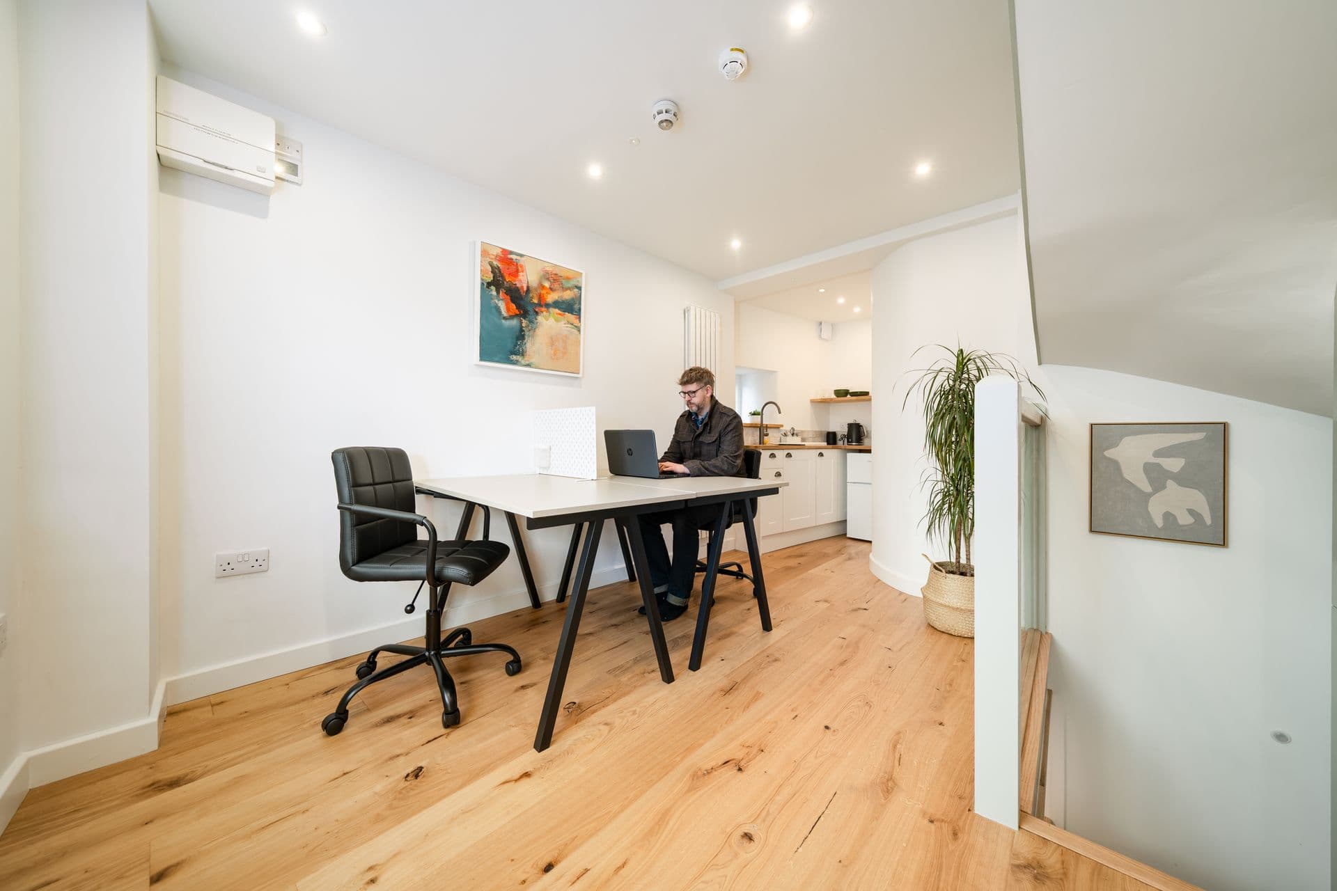 Tideswell Office Space Cowork Middle Floor C9